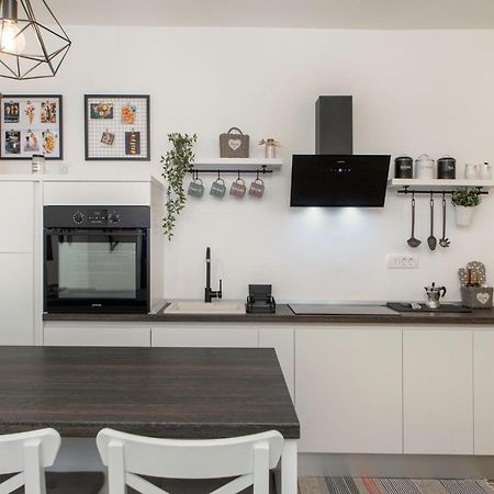 Apartment Vinotoc Изола Экстерьер фото